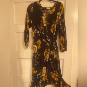 Size medium knee length dress
